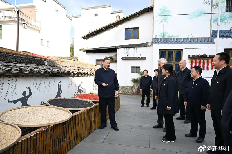 习近平在江西景德镇市、上饶市考察调研