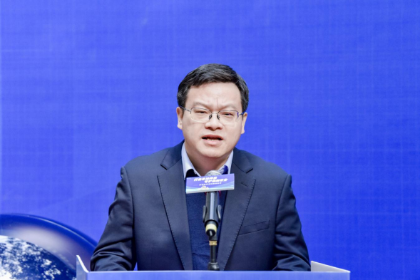 广州市地方金融监督管理局党组成员、副局长徐秀彬致辞