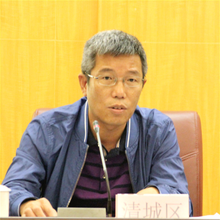 清远市清城区财政局局长谢宇辉介绍清城区普惠金融"村村通"试点建设